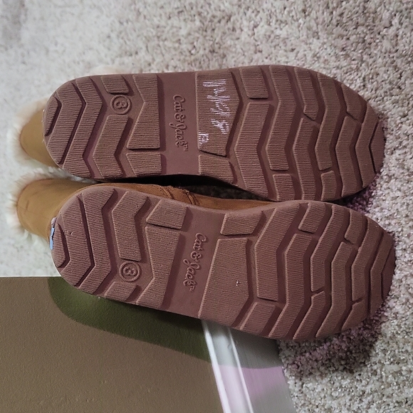 Cat and Jack kids boots - Picture 4 of 4